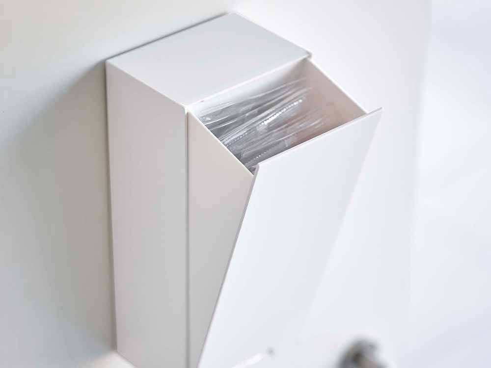 タワー製の灰色プラスチックマスク収納ケース