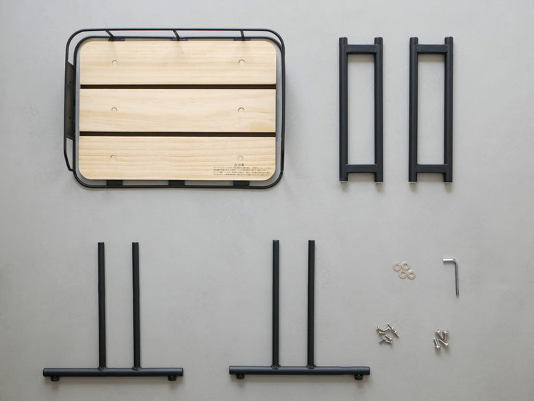 ビーワイケージ製スチールフレームのマルチラックの画像