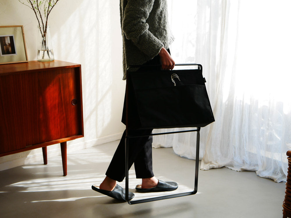 タワー折り畳み高床式ランドリーバスケットの画像