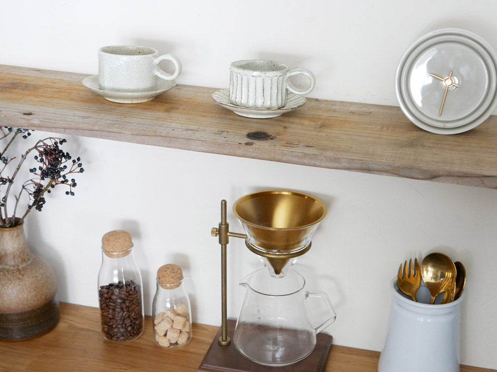 兵山窯の手作り陶器製コーヒー碗とまる皿のセット