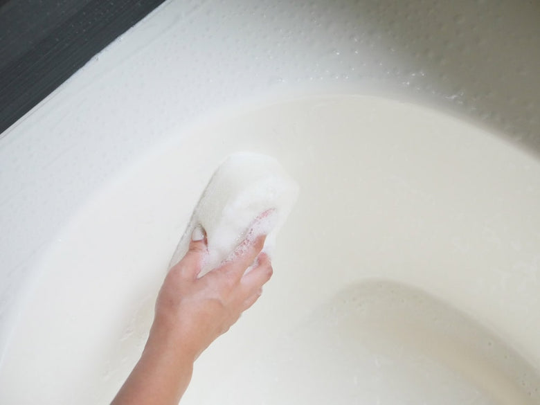 マーナの柄付きバススポンジ