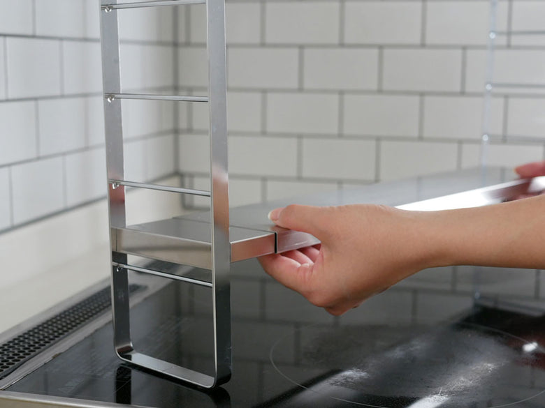 bws SELECTIONの伸縮スリムラック、ステンレス製