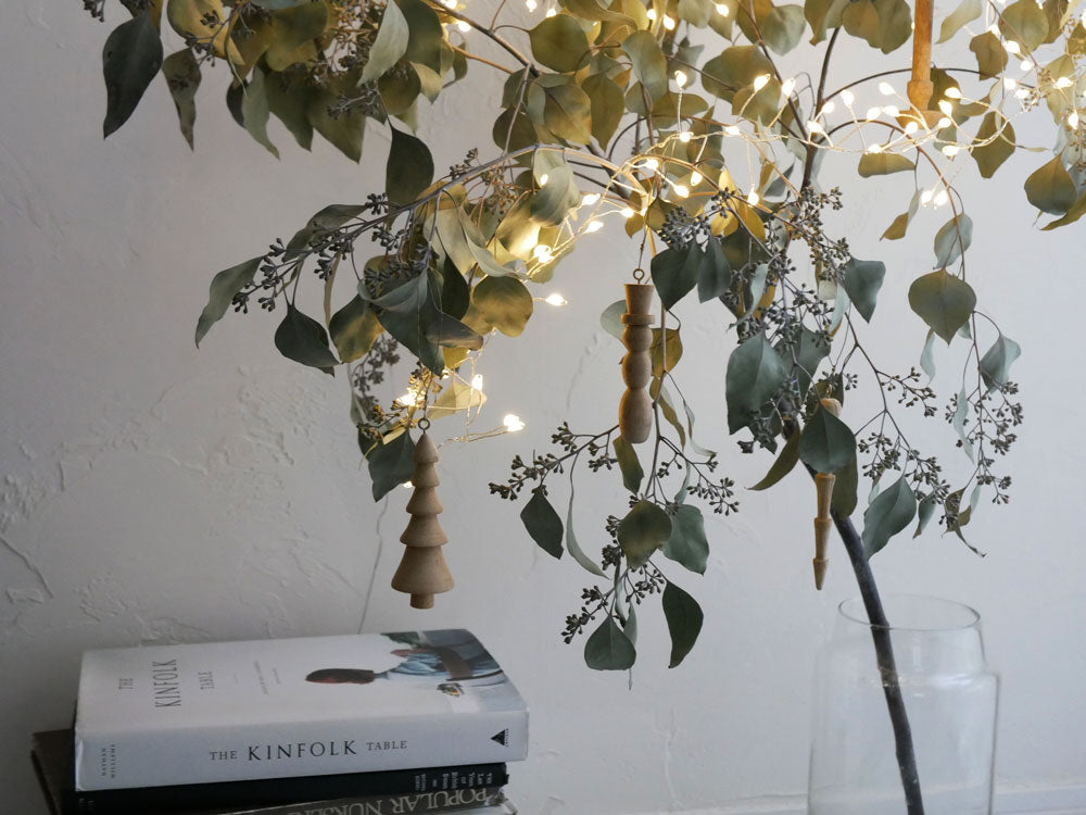 アイアン製の装飾リース