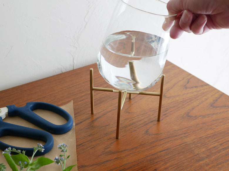 オヴァル形リューズガラスのフラワーベース