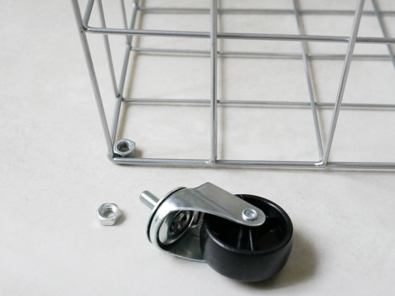 BRIDの45リットルランドリー用スチール製キャスター付きスクエア収納カート