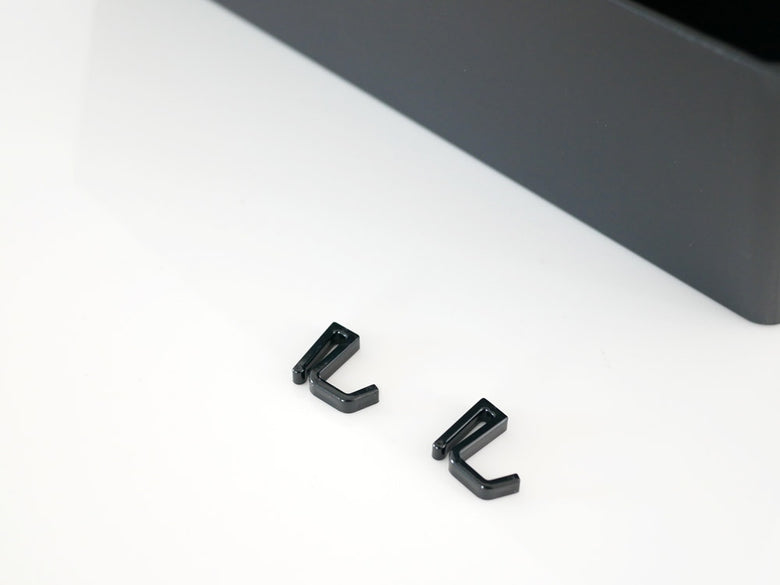 銀色プラスチック製Yamazakiマグネット収納ポケット3段