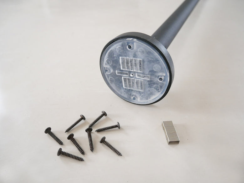 シルバーの金属製テンションロッドA