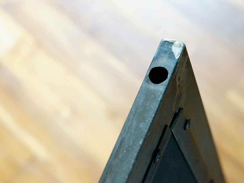 木製プランクを使用したスタイリッシュなミラー