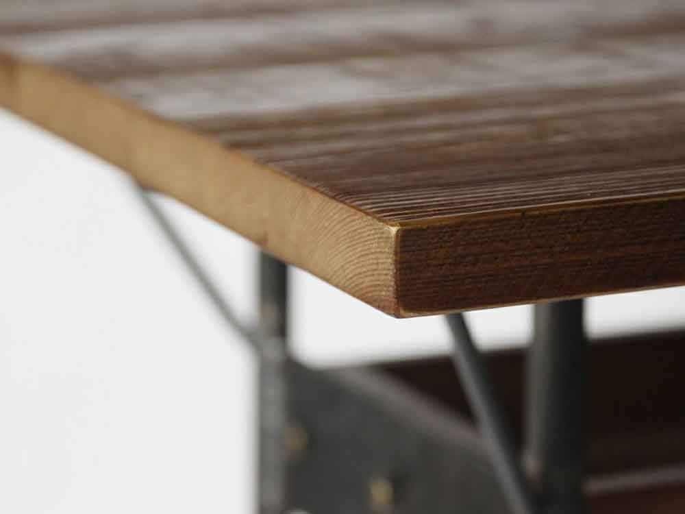 パイン無垢材と鉄製脚のWARM LDテーブル