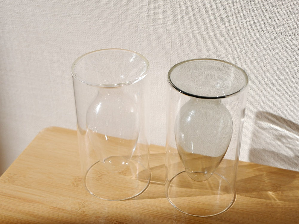 POSH LIVINGの透明なガラス製フロートベース。円筒形のハイボールグラスで飲み物用のドリンクウェア。