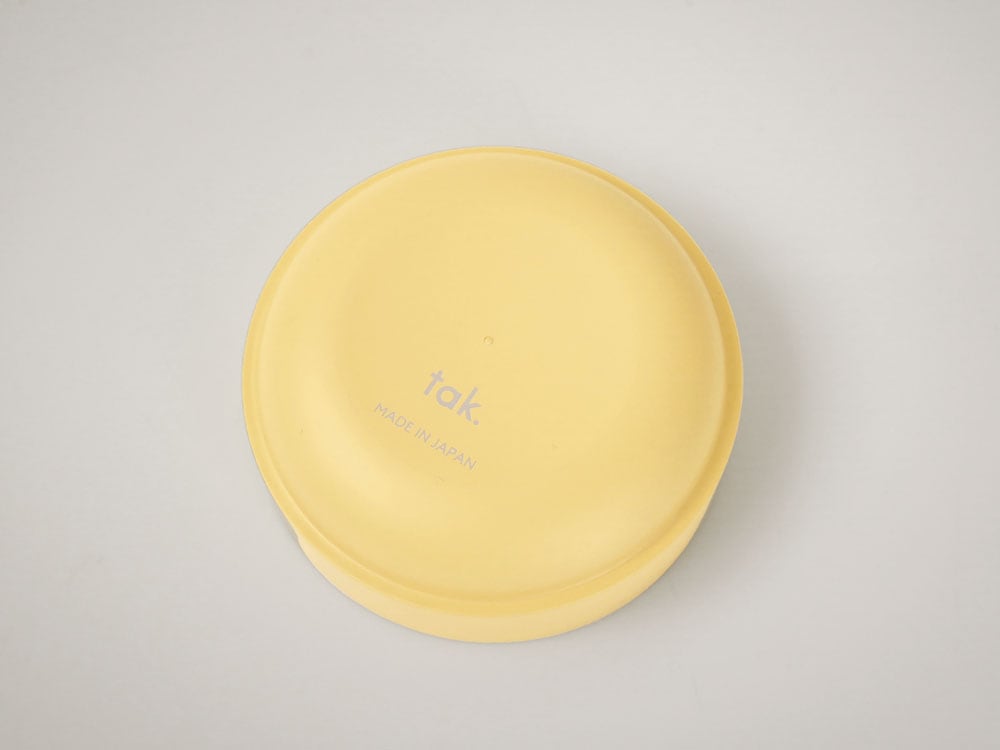 黄色のプラスチック製キッズディッシュスタンダード