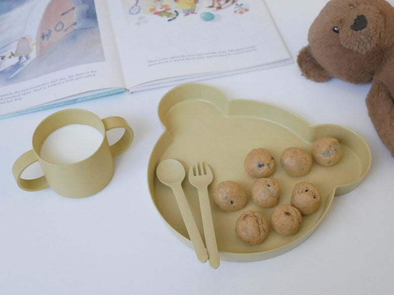 子供用のビオディッシュセットとカトラリー