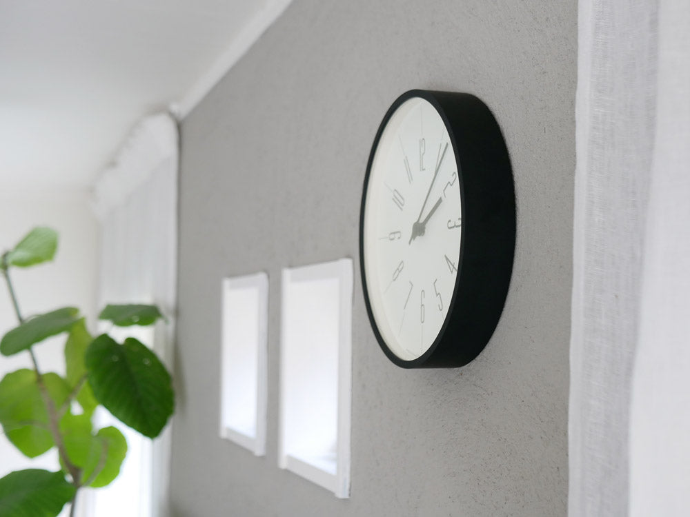 レムノスデザインの電波壁掛け時計