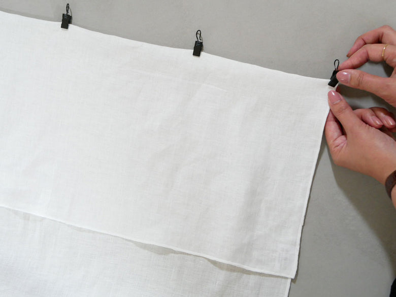 ナチュラルリネン素材のクリップ留めカーテン1枚、日本製でシンプルなデザイン