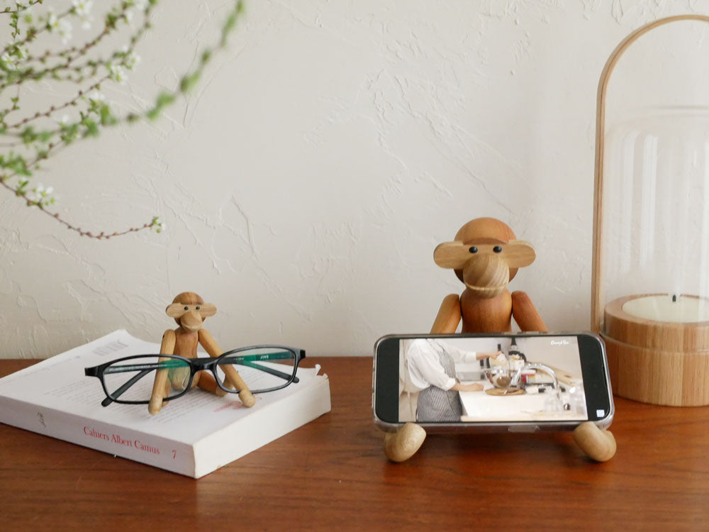 KAY BOJESEN製の木製バランスモンキー玩具