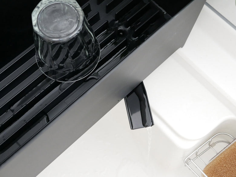 タワーのシルバー製スリム水切りバスケット