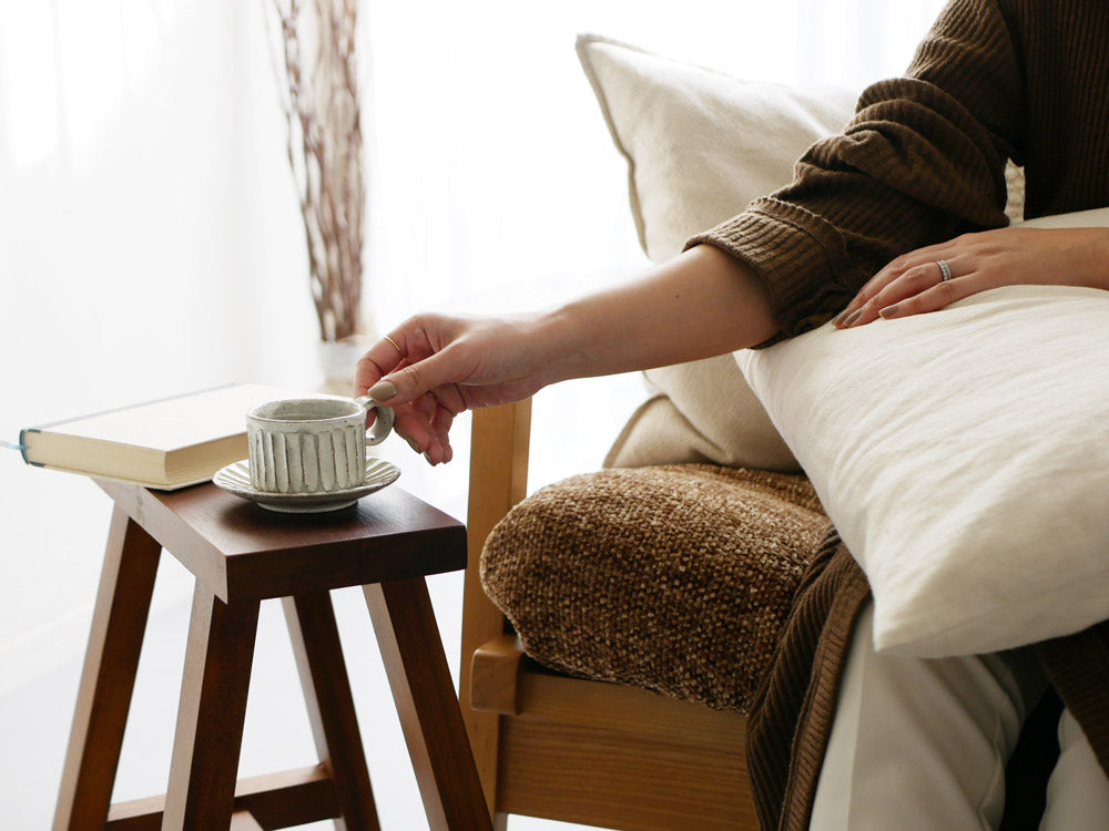 兵山窯製の手作り陶器コーヒー碗と丸皿のセット