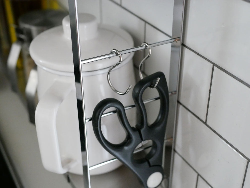 bws SELECTIONの伸縮スリムラック、調節可能なスチール棚