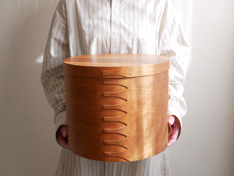 チェリー材のアクシスシェーカーラウンドボックス