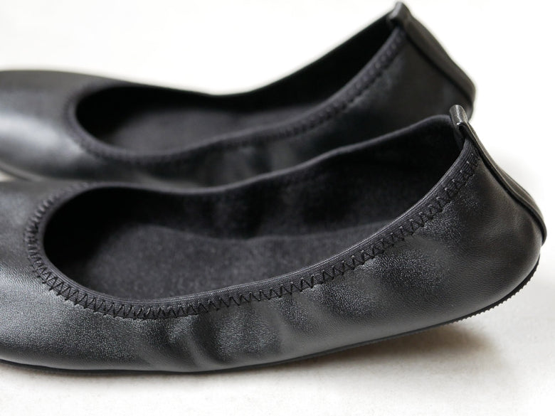 パラデック製【Plier Classic】黒色合成皮革バレエフラットのレディースドレスシューズ