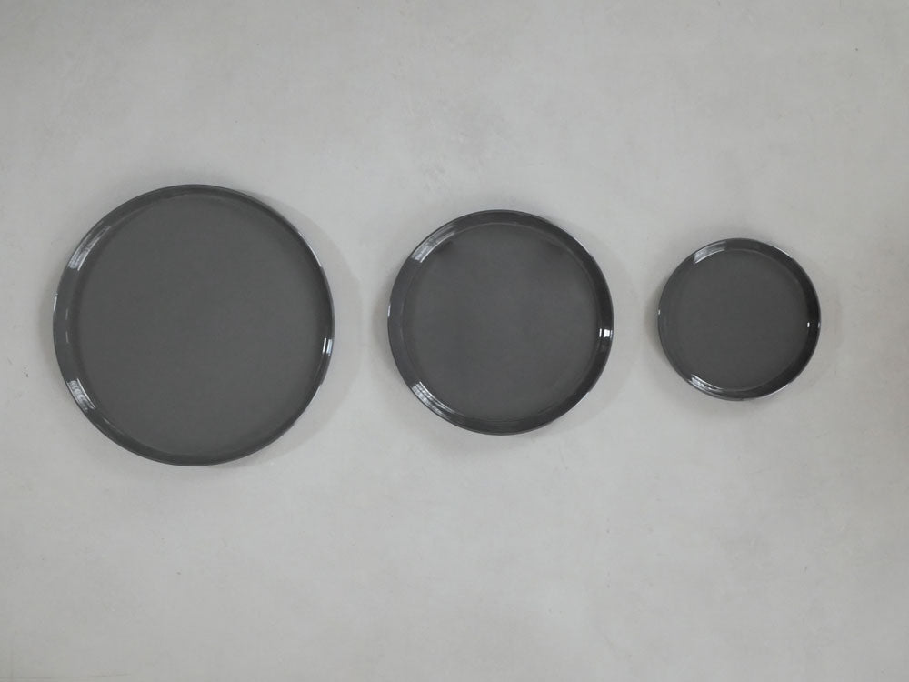 ベトナム製の手作りせっ器プレートセット。直径260mm、210mm、150mmの三種類が揃ったMOHEIMのホワイトプレート