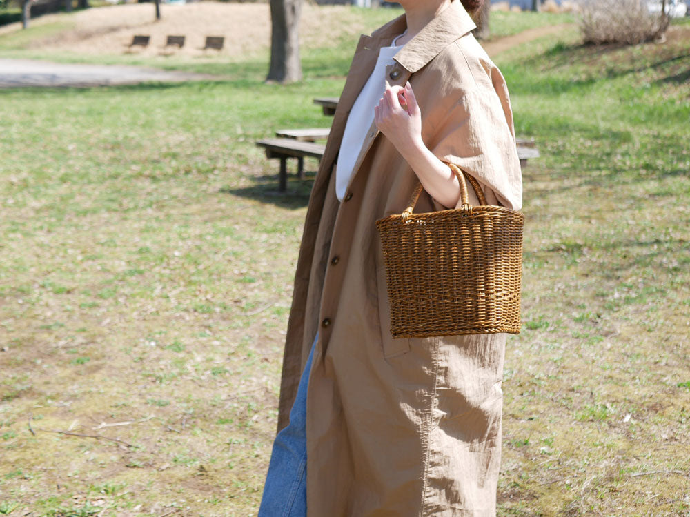 Creer/クレエのユティル ピクニッククーラーバッグの画像。スタイリッシュなデザインのハンドバッグとしても使用できるピクニック用クーラーバッグです。