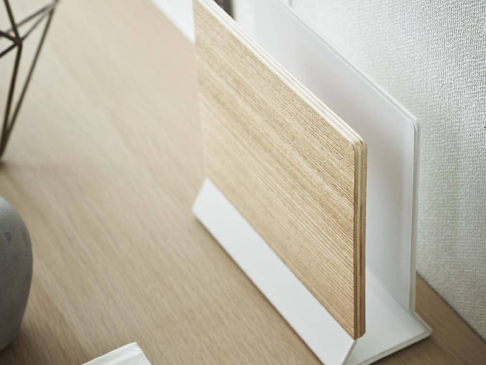 天然木とスチールで作られた【RIN/リン】スリムノートパソコンスタンド