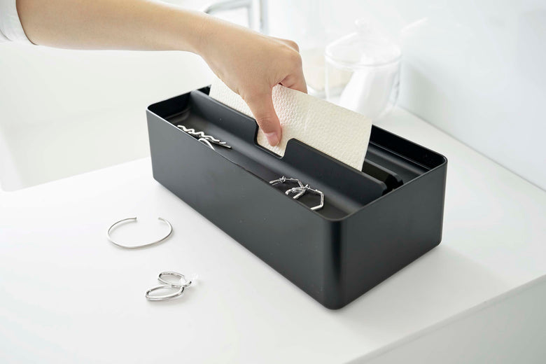 オフィス用の銀色プラスチック製トレー蓋付きペーパータオルケース