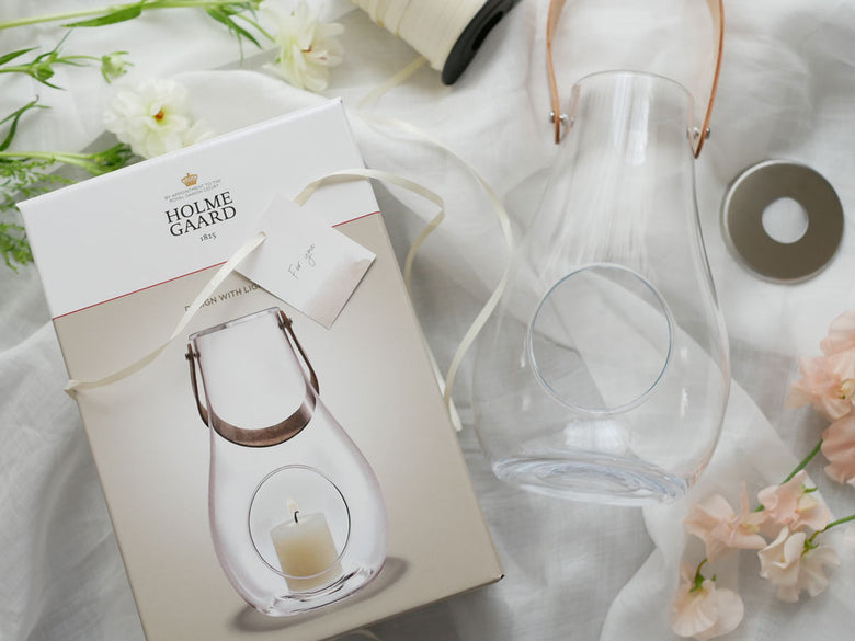 無鉛ガラス、皮革、ステンレス鋼を使用したポーランド製HOLMEGAARD/ホルムガードのDESIGN WITH LIGHTランタン