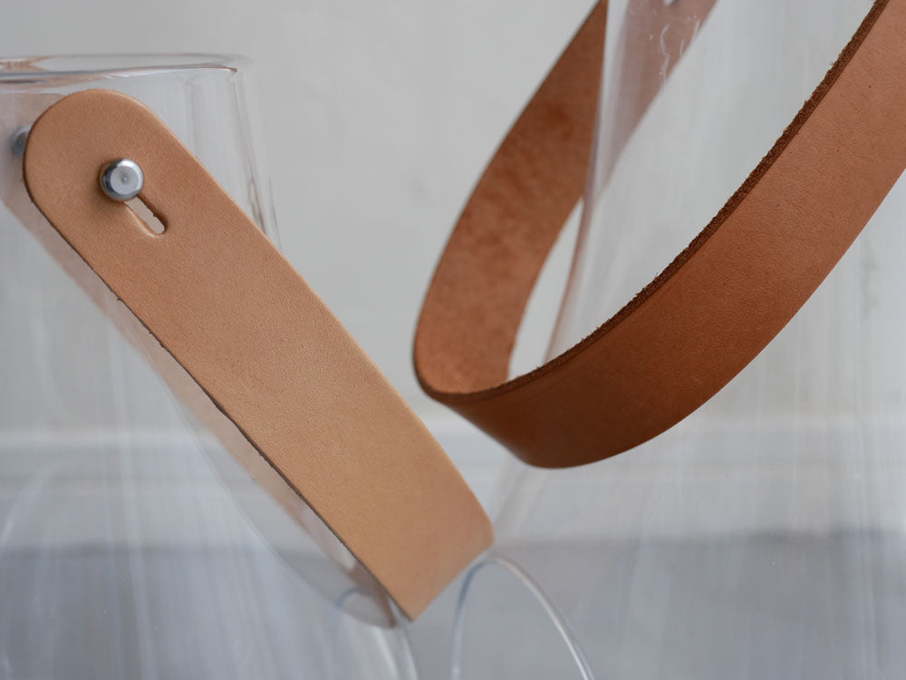 HOLMEGAARDホルムガード DESIGN WITH LIGHTランタンの銅製ストラップとロープ、銅テープの詳細部分