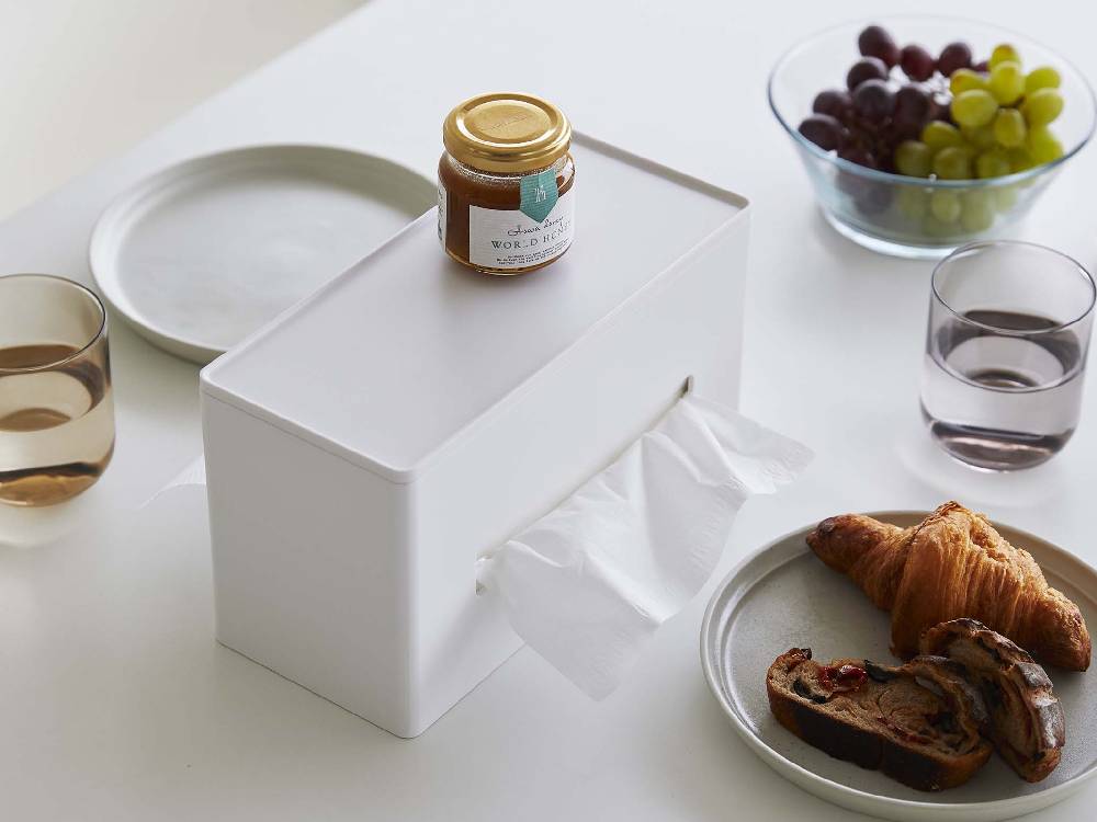 スマート両面ティッシュケースに両面のティッシュボックスが収納された製品画像