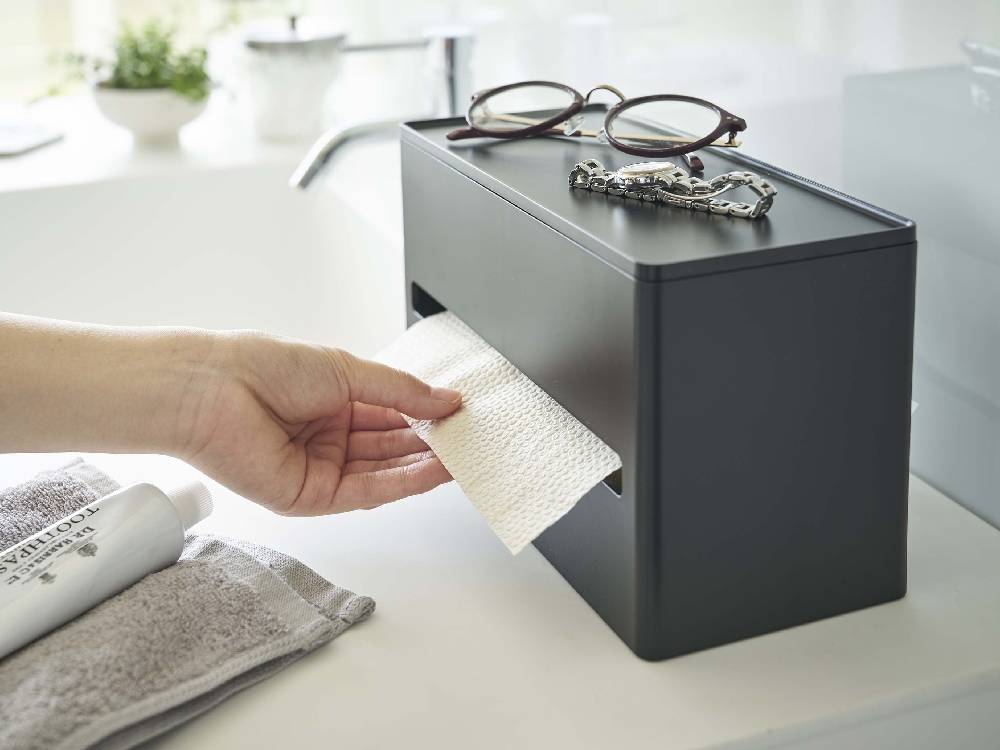 グレーとシルバーのABS樹脂製両面ティッシュケース。一般的なサイズのティッシュボックスやペーパータオルを家庭やオフィスで収納できる収納用品