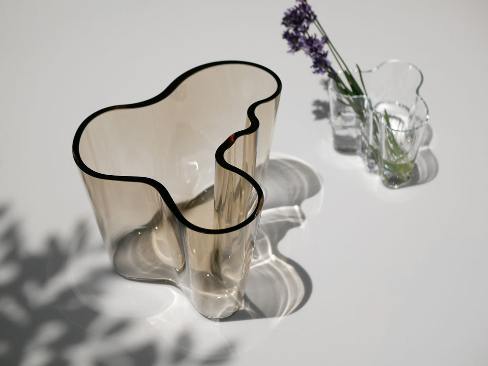 フィンランド製イッタラ アルヴァ・アルト コレクションの無鉛ガラスハート型花瓶