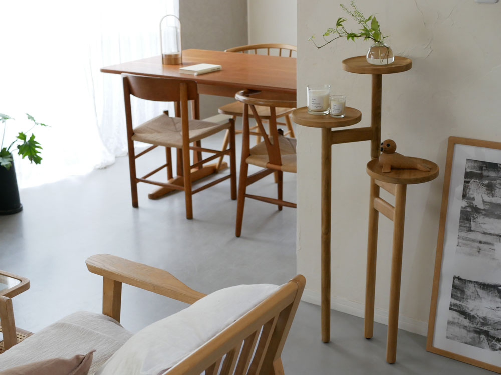 薔薇の踏み台　トアローズ２段　ディテーブルにも　オットマンにも　ディスプレイ台 Sunflower Rattan/サンフラワーラタン】 好きを飾るチークステップ