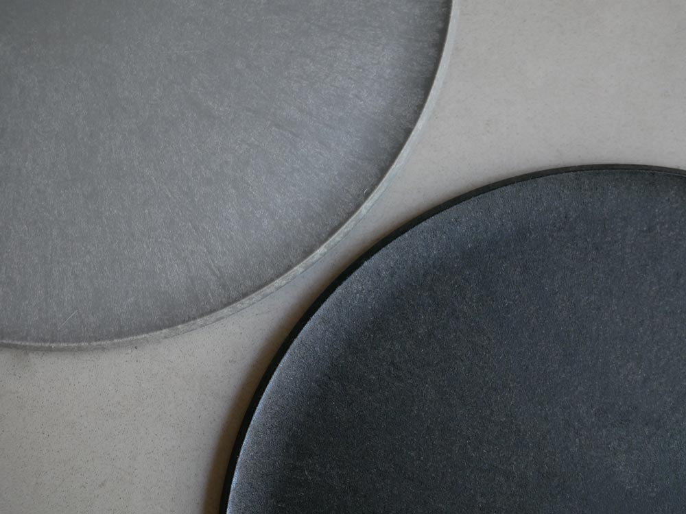 ストーングレーのCHOPLATE多機能お皿のデザイン