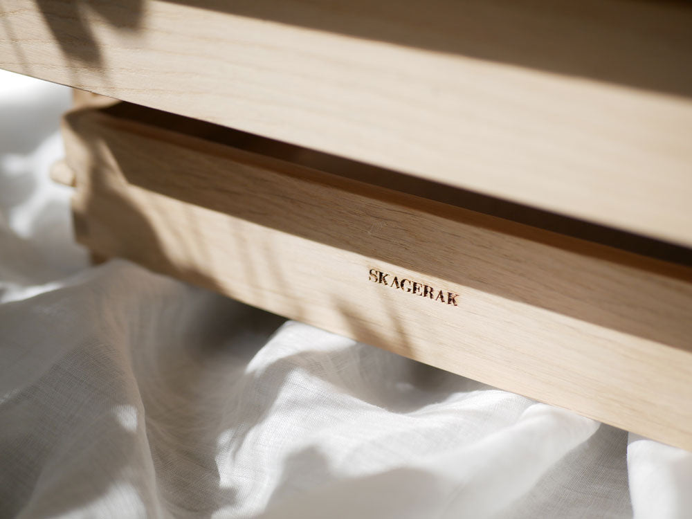 Fritz Hansen 木製ラック 引き出し式 FRITZ HANSEN/フリッツ・ハンセン】Skagerak Collection Dania letter