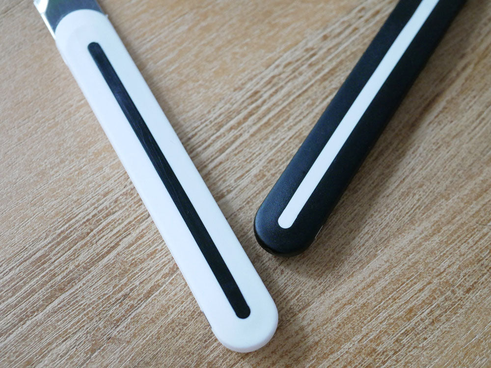 スペイン製アルコスの包丁代わりになるテーブルナイフ（刃渡り10cm）と専用カバーが並んだ画像