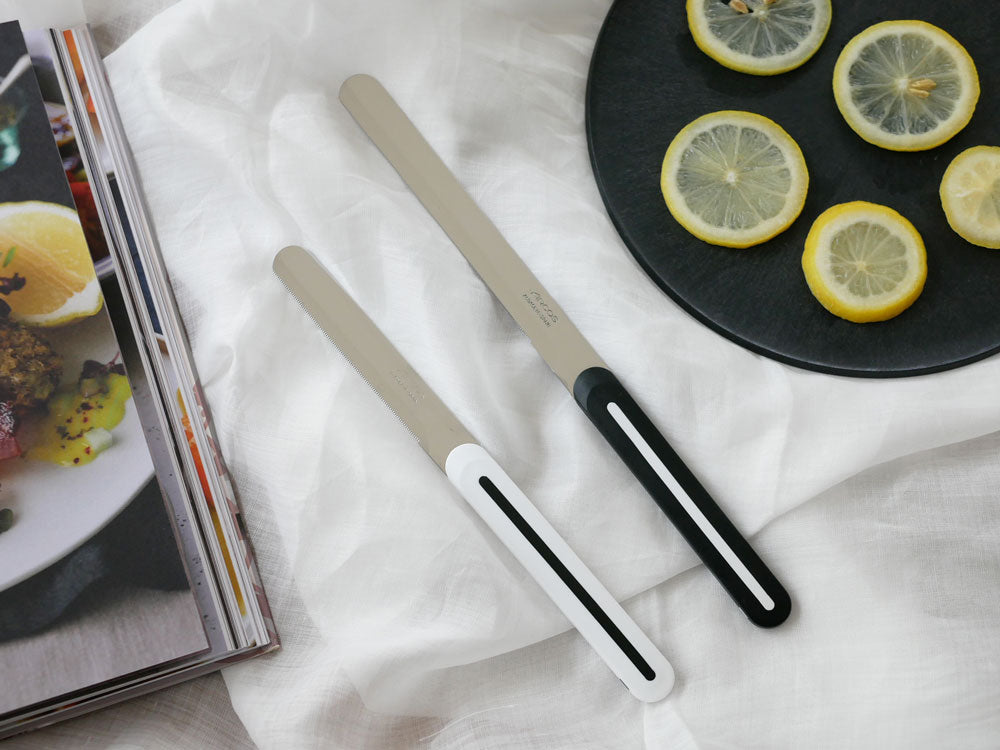 ARCOSの包丁代わりになるテーブルナイフと専用カバーのセット