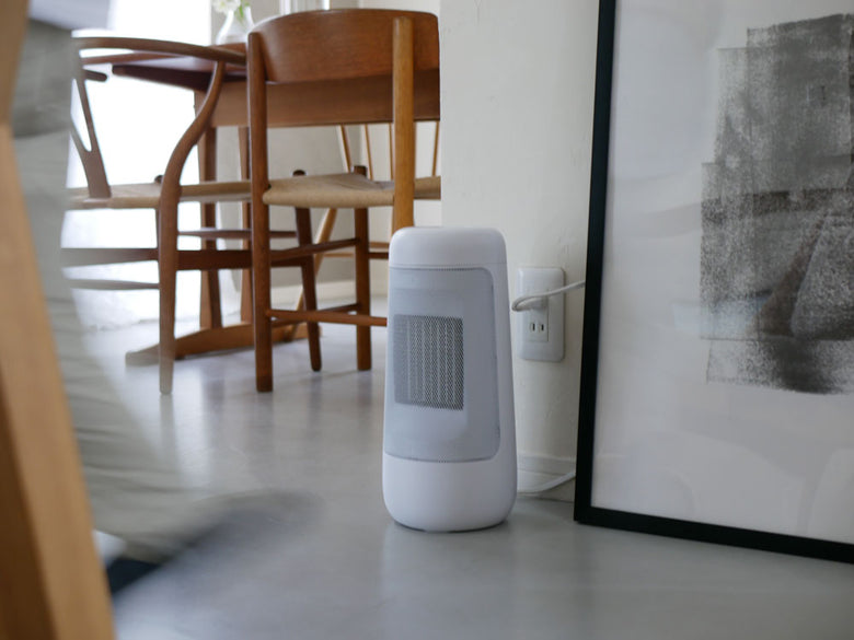 THREEUPスリーアップのハンドル付き首振りセラミックファンヒーター、家庭用のスタイリッシュな電気ヒーター