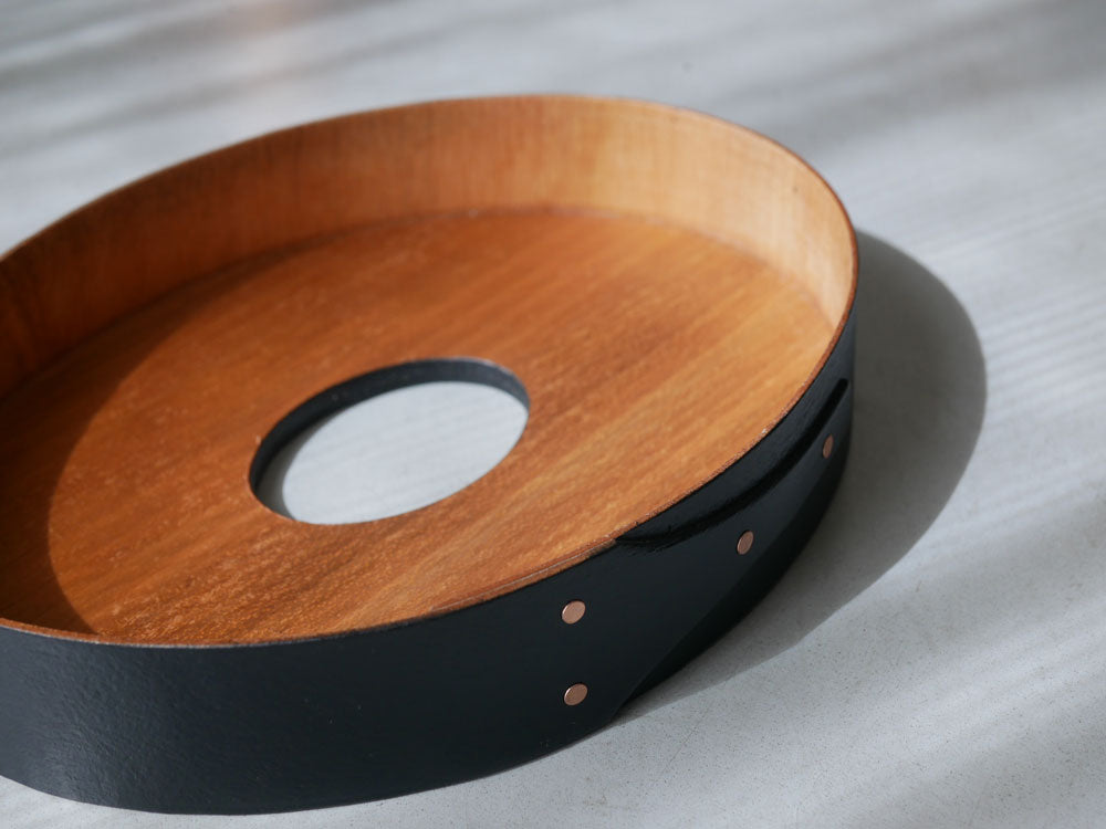 チェリー材を使用したアクシスのシェーカーティッシュボックス、上質な木目が美しい木製製品