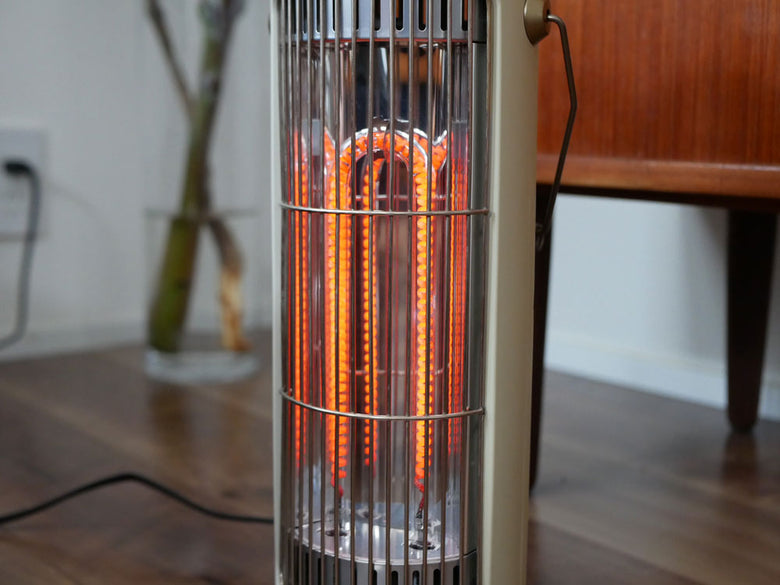 BRUNO/ブルーノのスチール製シリンダー型ノスタルジックミニカーボンヒーター