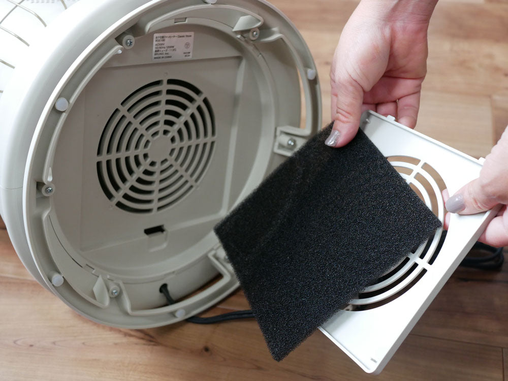 BRUNO（ブルーノ）全方位型ファンヒーター ClassicStoveの本体。コンパクトなデザインでポリプロピレン製、スチールハンドル付き