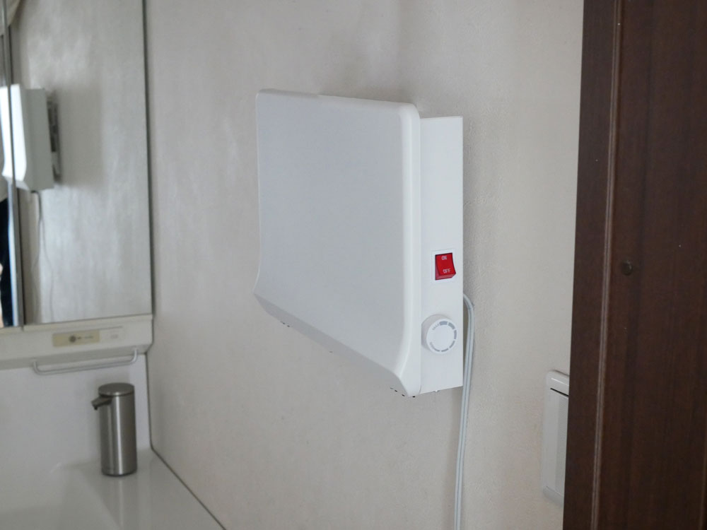 ポカポカ暖ミニヒート　ミニヒートパネル Amazon | トイレ・脱衣所専用 300W ミニパネルヒーター ポカポカ暖