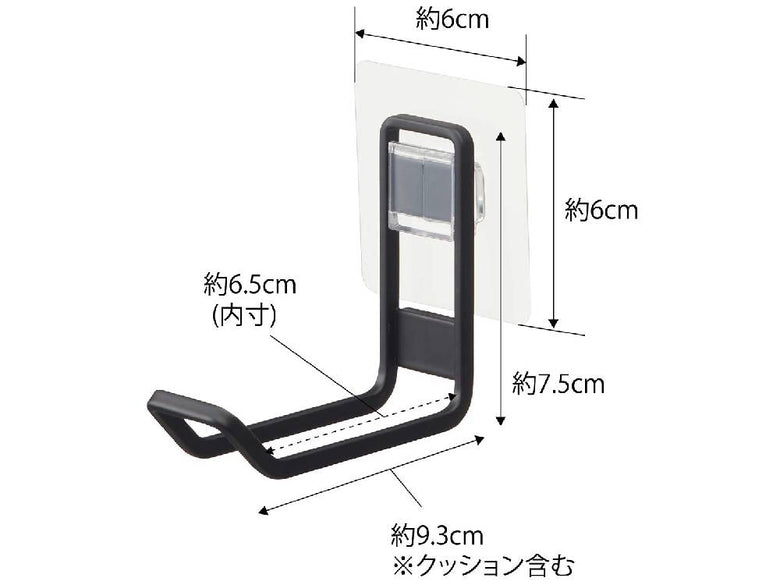 タワー【tower】ブランドのフィルムフックトイレ用品収納フック。本体はスチール製でポリカーボネート製のフックが付いており、シンプルで機能的なデザインが特徴です。