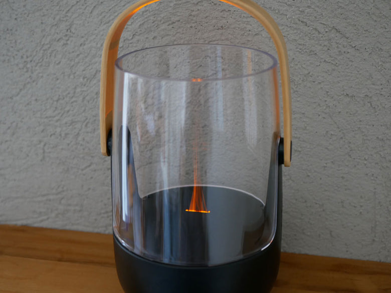 炎がゆらめくガラスランプシェード付きスタドラフォームのアロマディフューザーSOPHIE