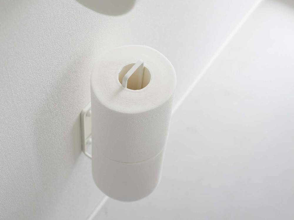 白色のスチール製ウォールマウント式トイレットペーパーホルダー、2ロール収納可能