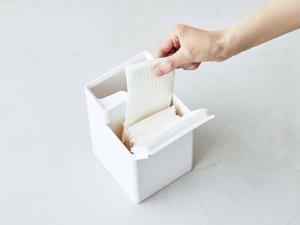 タワークリーナーシート収納付きトイレワイパースタンド。ABS樹脂とシリコーン製で、紙製のクリーナーシートをコンパクトに収納可能な家庭用トイレ用品。