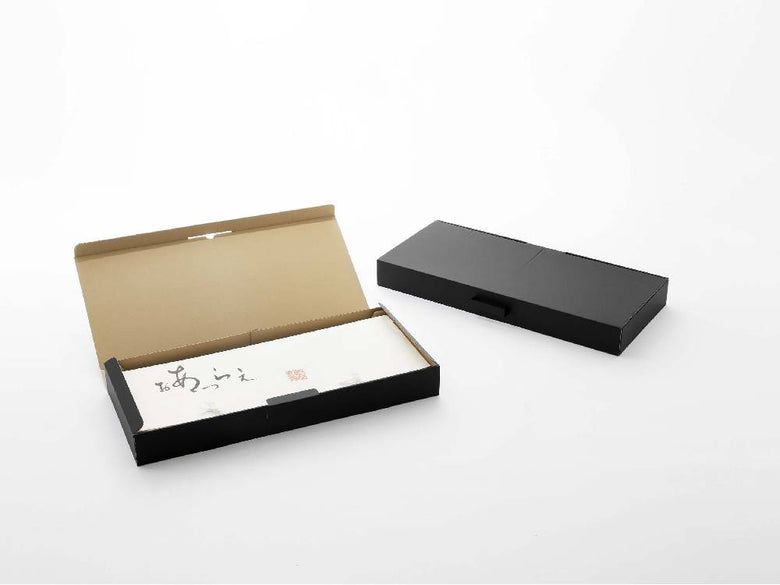 tower/タワーの紙製着物収納ボックス。二段構造で取っ手が付いた収納用ボックスの写真