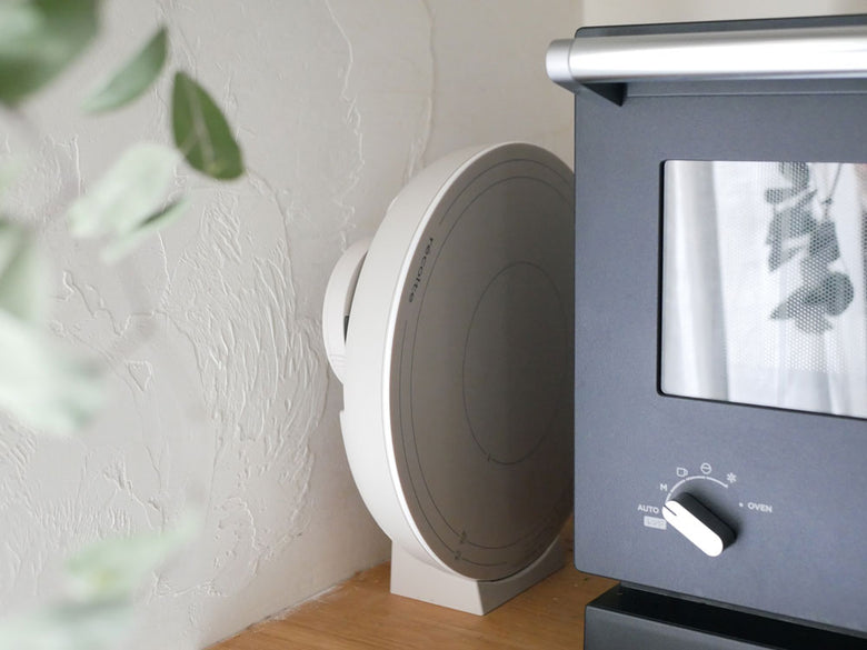 レコルトの卓上IHクッキンググリドル本体とクッキングプレートのシルバー製品画像