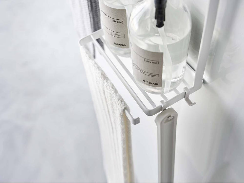 家庭用バスルームに設置するスチール製2段タオル掛け上ラック